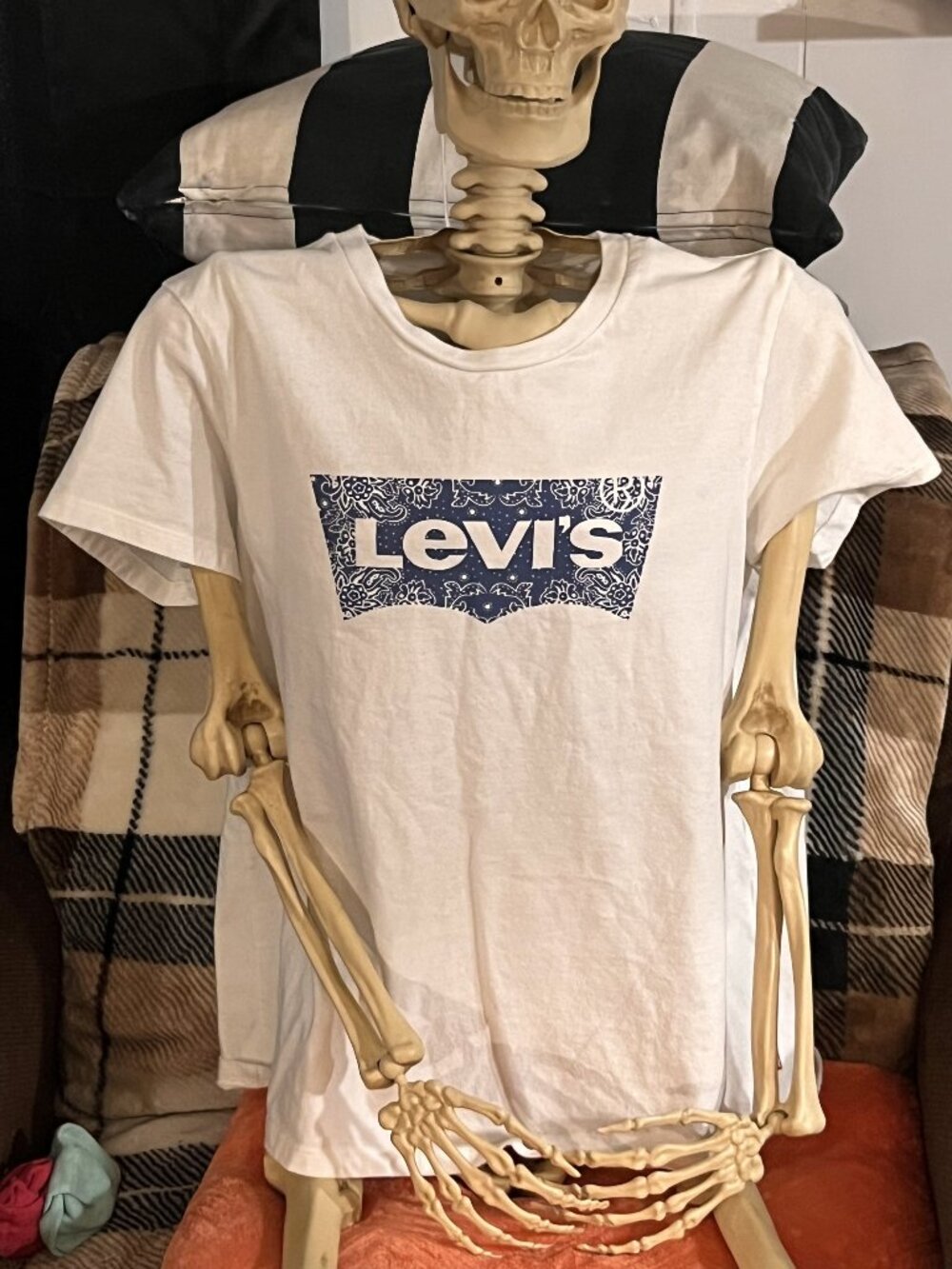 Levi's Bandana Batwing Logo White T-Shirt Women's Medium NWOT